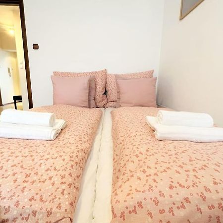 Exclusive Penthouse Near Citycenter 120M2 +Netflix Красков Екстериор снимка