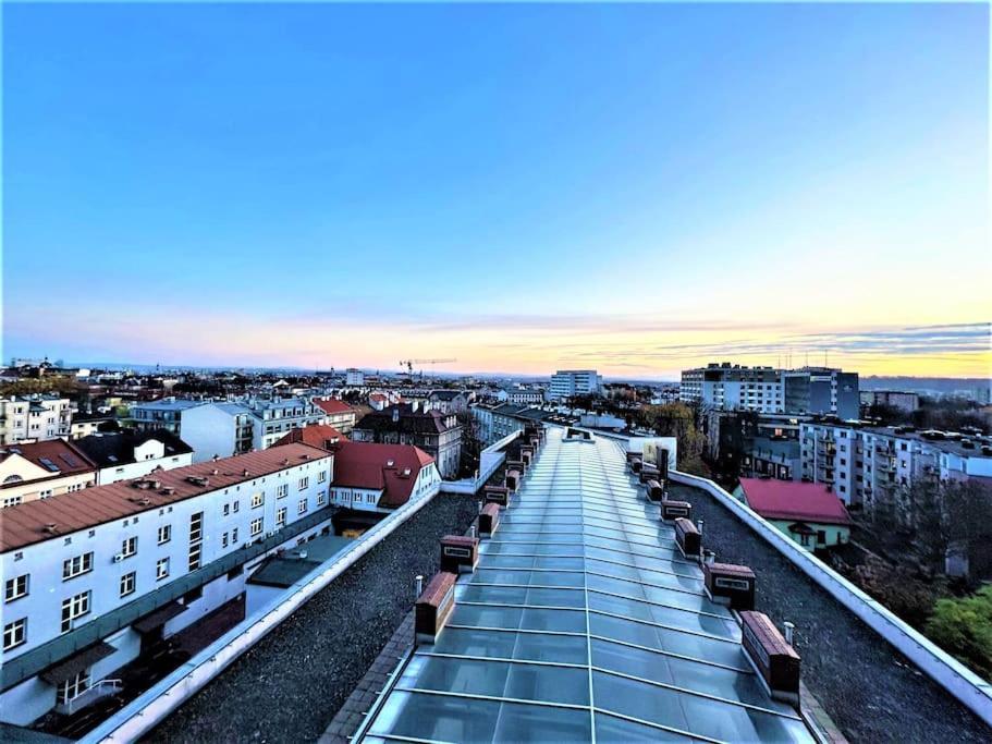 Exclusive Penthouse Near Citycenter 120M2 +Netflix Красков Екстериор снимка