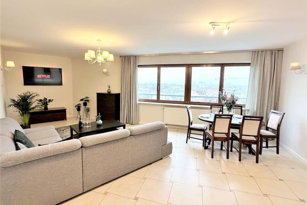 Exclusive Penthouse Near Citycenter 120M2 +Netflix Красков Екстериор снимка