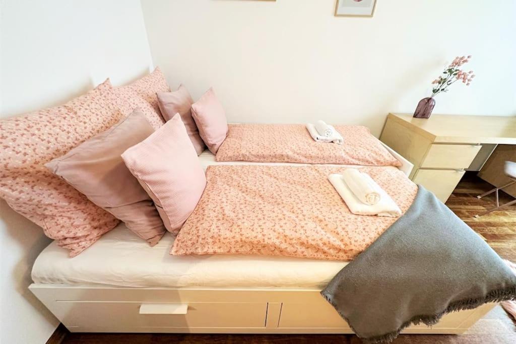 Exclusive Penthouse Near Citycenter 120M2 +Netflix Красков Екстериор снимка