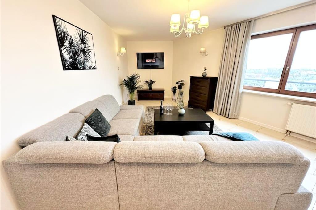 Exclusive Penthouse Near Citycenter 120M2 +Netflix Красков Екстериор снимка