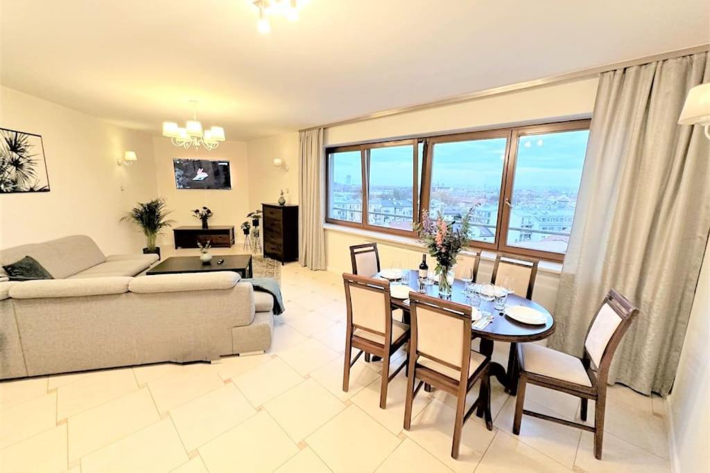 Exclusive Penthouse Near Citycenter 120M2 +Netflix Красков Екстериор снимка