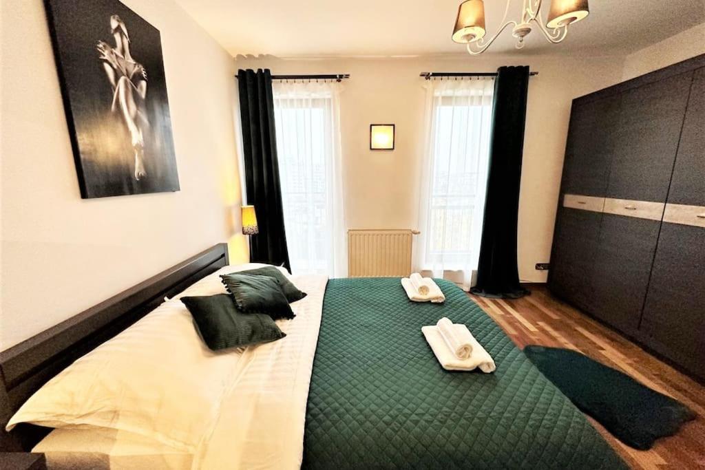 Exclusive Penthouse Near Citycenter 120M2 +Netflix Красков Екстериор снимка